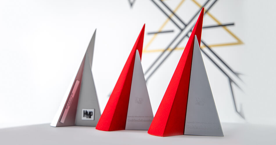 statuetki nagród agencja interaktywna roku